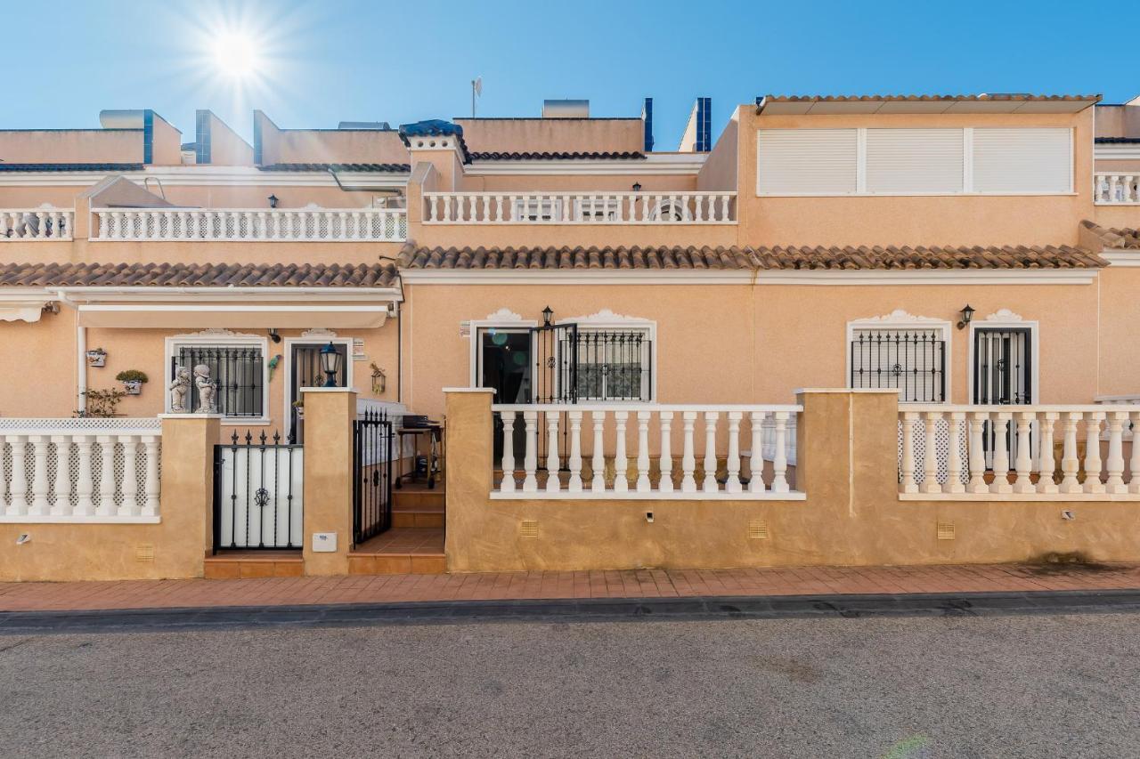 Bungalow La Zenia Cerca De La Playa Ориуэла Экстерьер фото